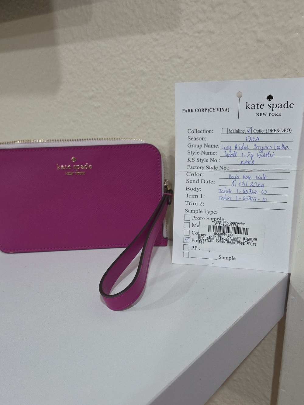 kate spade Rare Sample  fuchsia wristlet with gold logo New Great For Collector